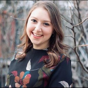 Meet your Posher, Rena